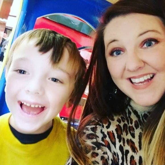 Meet your Posher, Andra - Picture 1 of 1